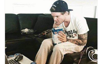 10 Famous People who Use Snus or Nicopods